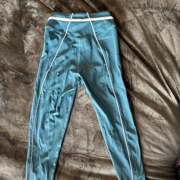 YLLW The Label Set - Picture 5 of 8